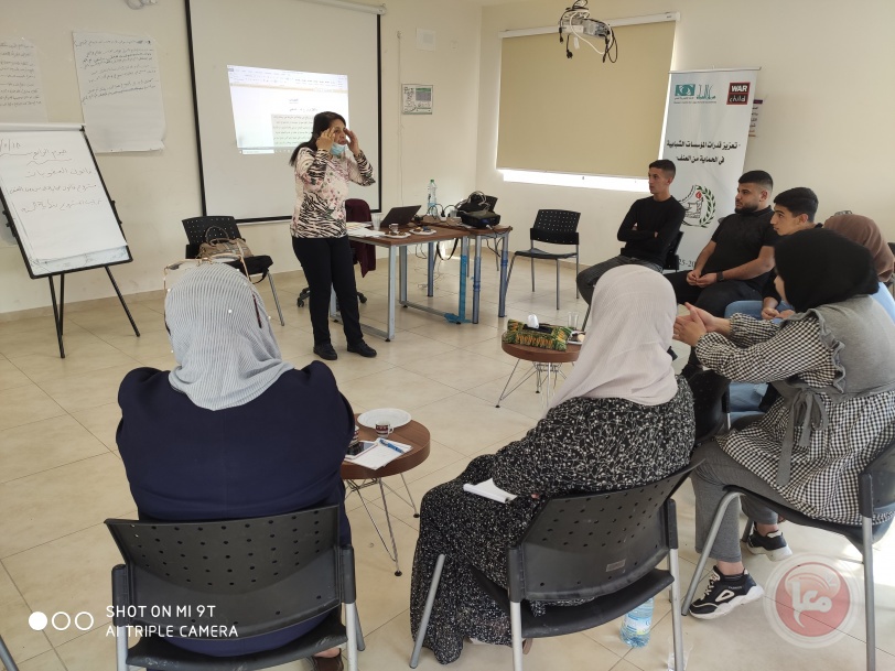 مركز المرأة للارشاد القانوني والاجتماعي يبني شراكة مع مؤسسة شبابية في قرية دار صلاح