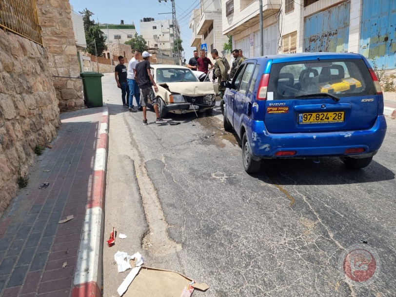 الخليل- إصابة مواطن بجروح إثر حادث تصادم مع سيارة مستوطن 