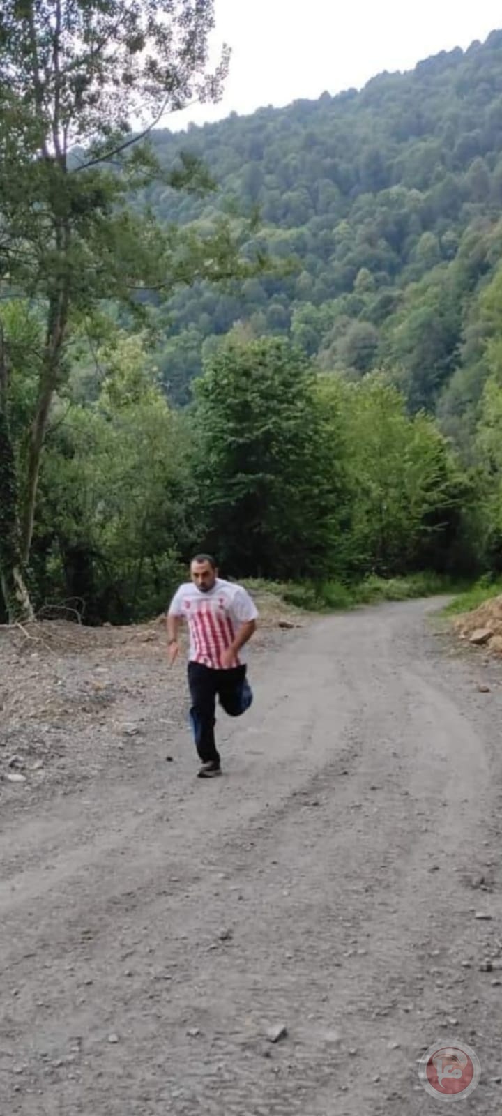 العداء الفسطيني الدولي للالتراماراثون سامي اسعد نتيل يعسكر في غابات تركيا