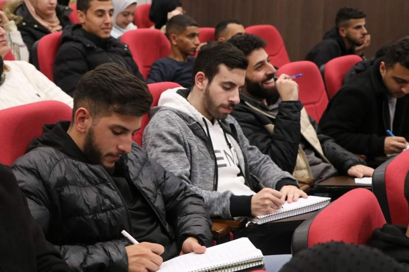 وحدة الخريجين والتدريب في جامعة فلسطين الأهلية تنظم ندوة حول ريادة الأعمال 