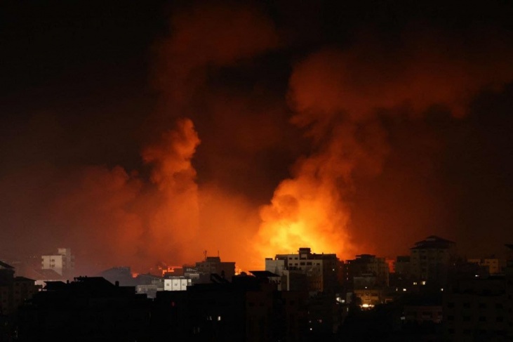 شهيدان واصابات في قصف إسرائيلي عنيف على قطاع غزة E1dsxvlx0aqi5um-1621120782