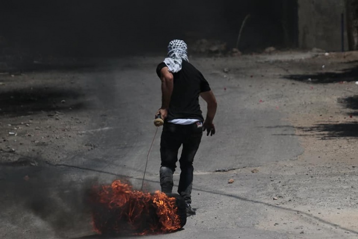 اصابات بالاختناق خلال قمع جيش الاحتلال لمسيرة كفرقدوم 