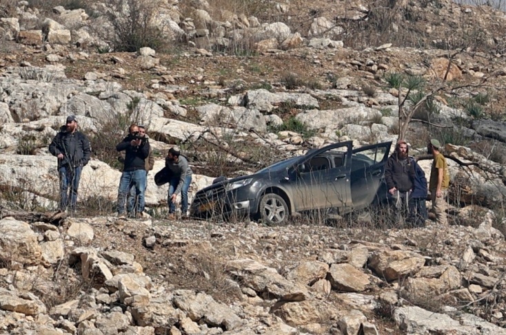 Settlers attack Palestinians (archive)