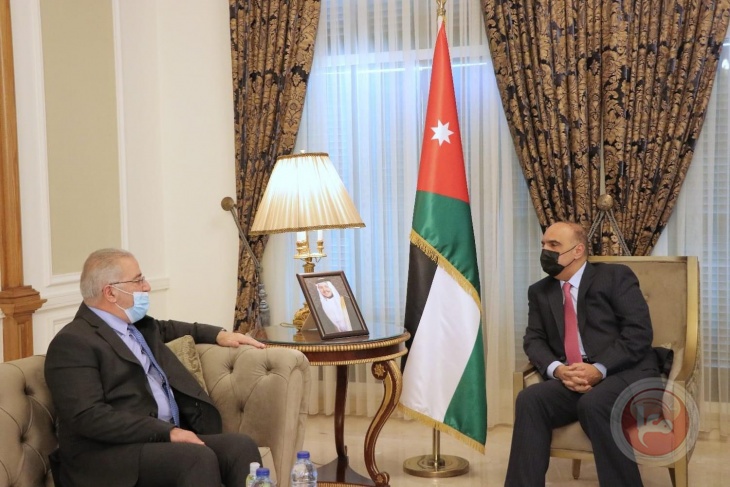 وزير النقل والمواصلات يلتقي رئيس الوزراء الأردني