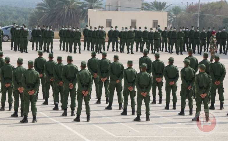 مئات الضباط من خريجي جامعة الاستقلال لم يستلموا وظائفهم.. لماذا؟