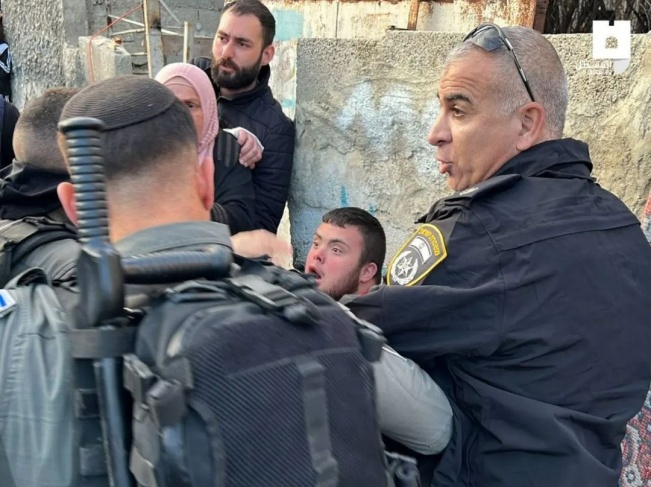 3 Jerusalemites arrested from Sheikh Jarrah neighborhood in Jerusalem
