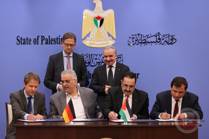 فلسطين وألمانيا توقعان اتفاقية لبناء محطتين للطاقة الشمسية في قطاع غزة