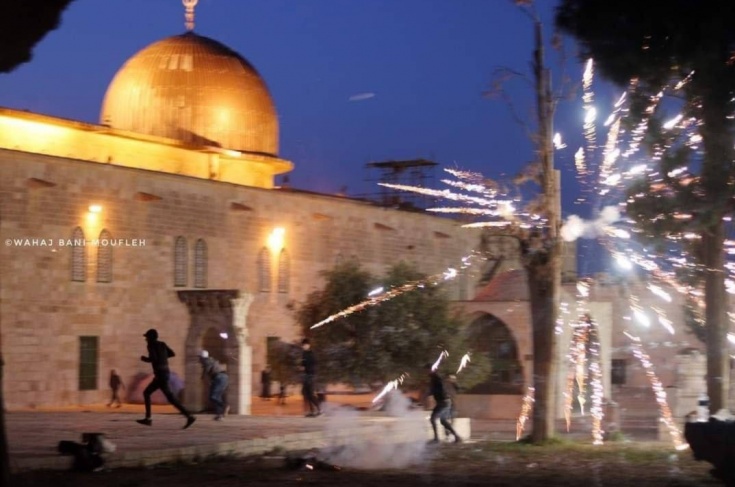 Attacks.. Injuries.. Arrests - Occupation forces storm Al-Aqsa Mosque