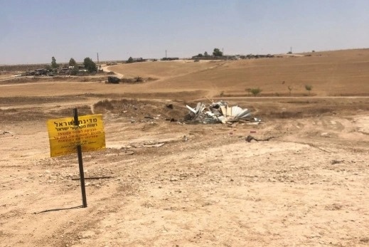 Israel demolishes 6 tin houses in the Negev