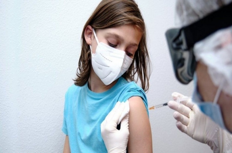 إسرائيل تشتري لقاحات كورونا لتطعيم الأطفال