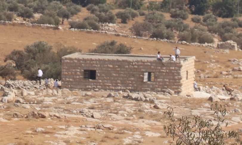 Settlers occupy an old house in the Tekoa wilderness
