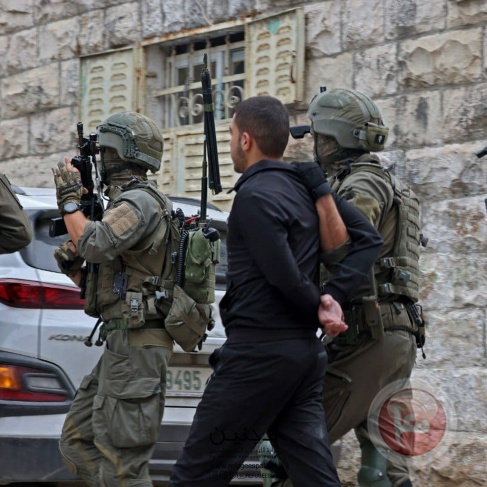 Occupation forces arrest a young man from Beit Rima