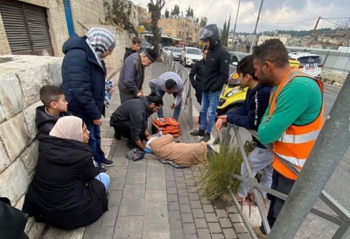 A settler assaulted an elderly Jerusalemite