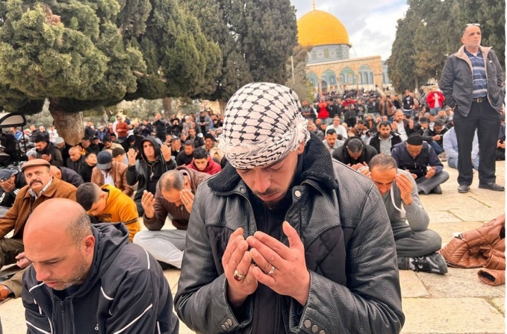 Israel continues to deport Palestinians from Al-Aqsa