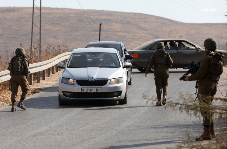 The occupation seizes a vehicle in the northern Jordan Valley