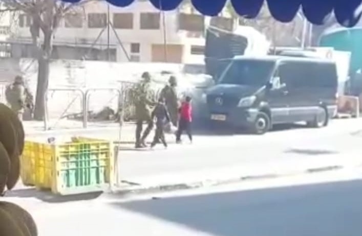 Witness - The occupation arrests two children in the southern region of Hebron