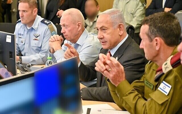 Netanyahu dismisses the Israeli army minister