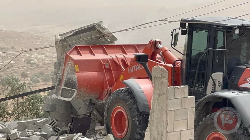 The occupation demolishes a house and a residential tent in Masafer Yatta