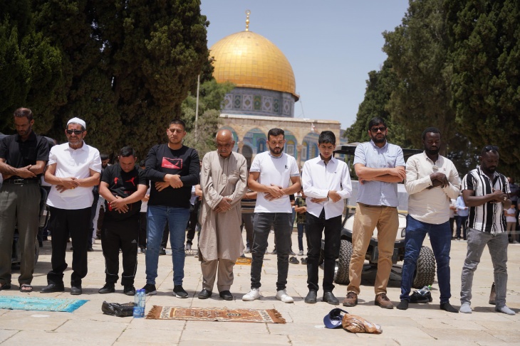 45,000 perform Friday prayers at Al-Aqsa Mosque