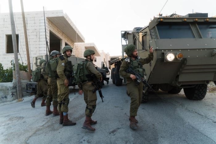 The occupation launches a massive campaign of arrests in the West Bank